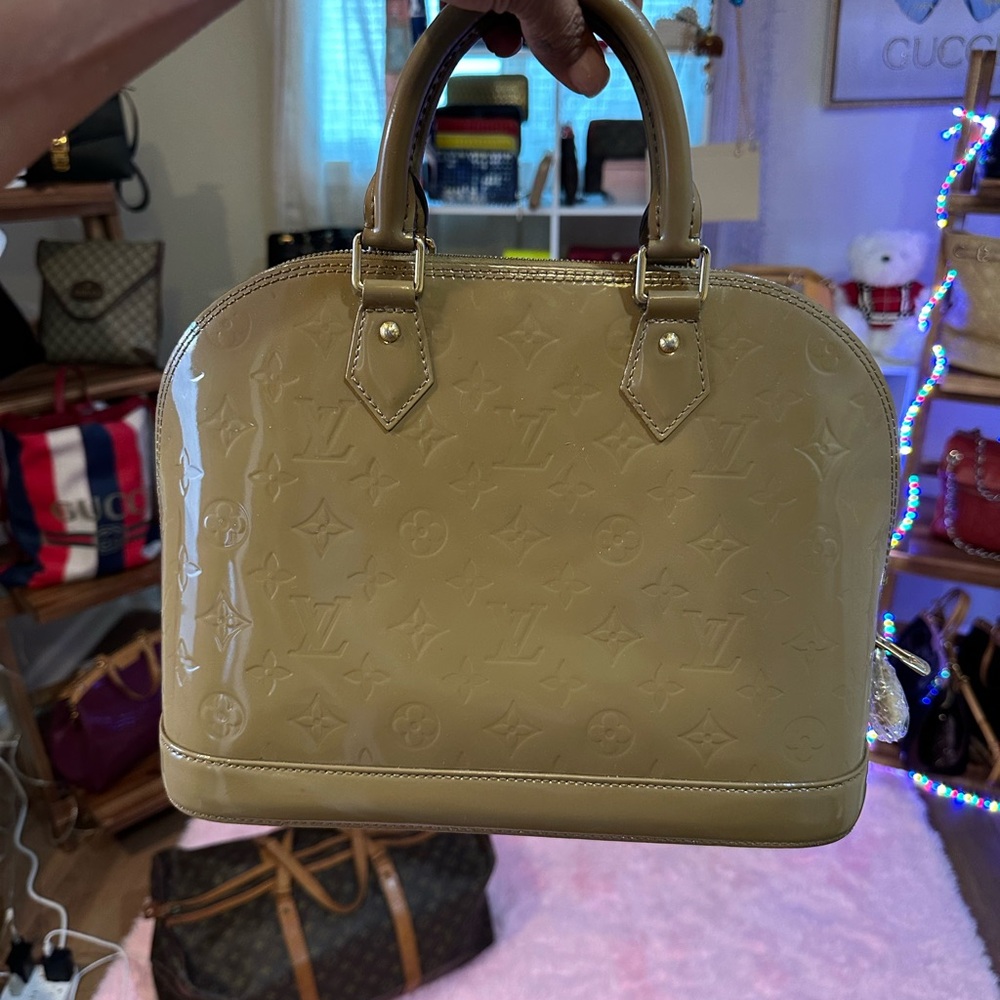 Louis Vuitton Vernis Alma BB Satchel in Light Beige Patent